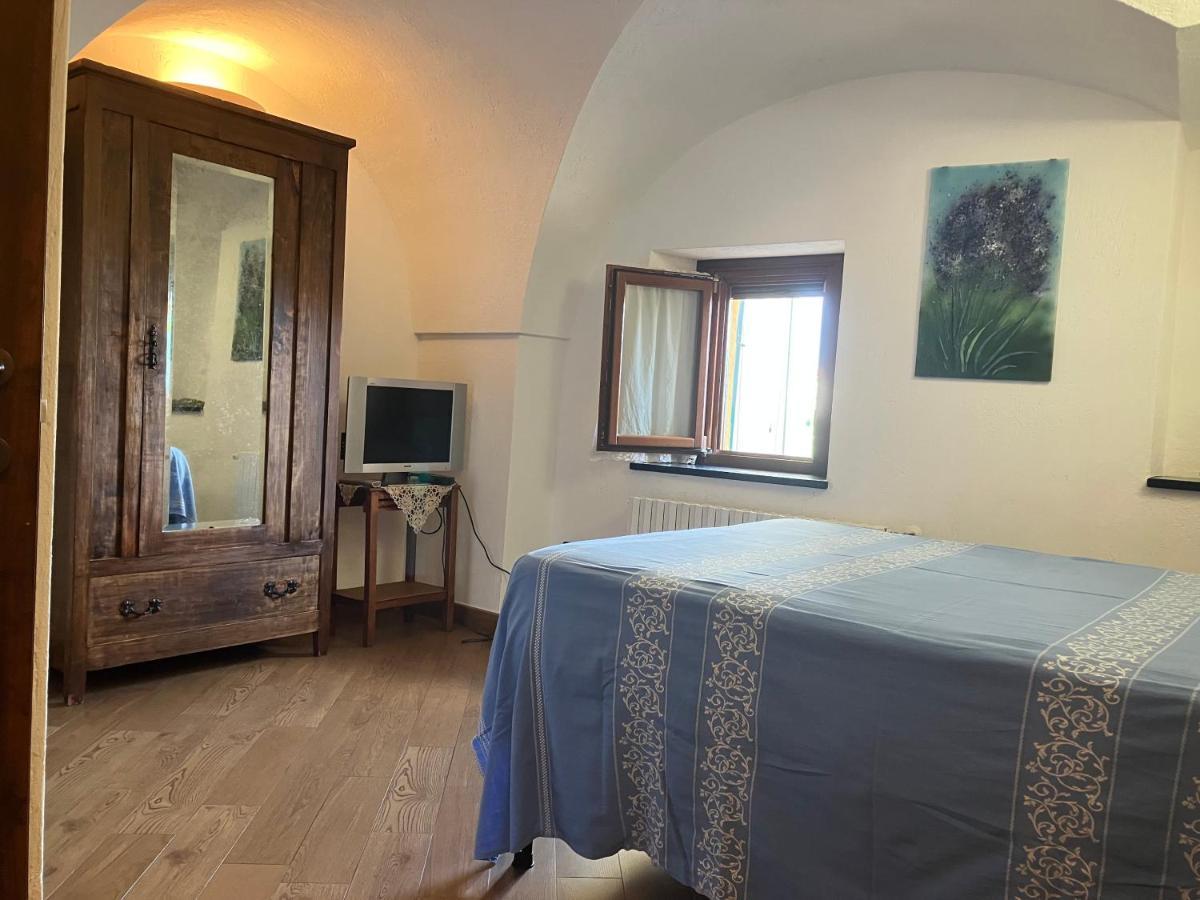 Bed & Breakfast L'Erica Finale Ligure Eksteriør billede